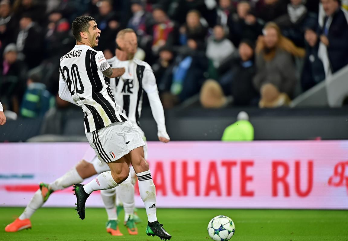 aj直播带你领略精彩赛事瞬间，尽享体育盛宴与激情对决